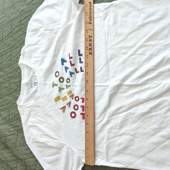 Love to all tee - Picture 4 of 6